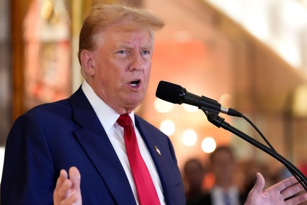 Donald Trump Rancang Tarif 25% ke atas Mexico dan Kanada, 10% untuk China